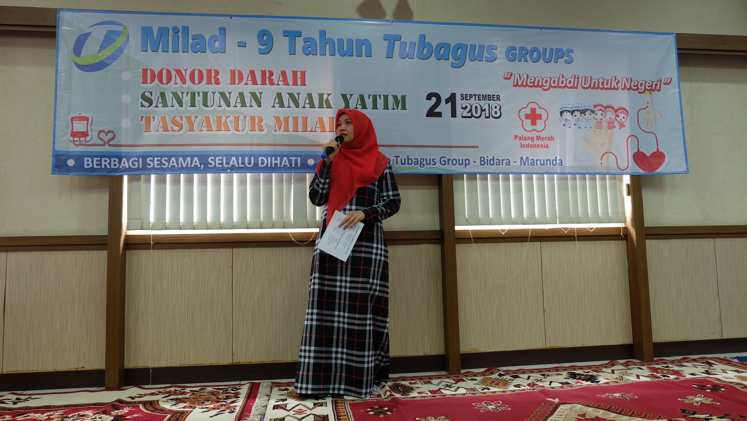 Sambutan Acara oleh Hj. Nurhatuti